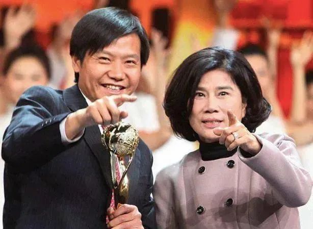 董明珠生活趣事_有关于董明珠有趣的故事_趣事董明珠生活中的故事
