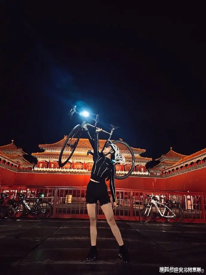 彭于晏健身跑步照片_彭于晏运动照片_彭于晏运动照片图片