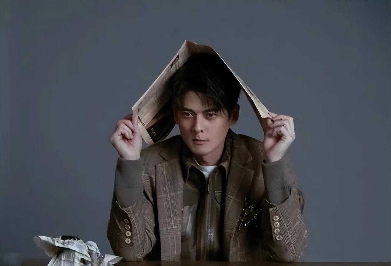 彭于晏运动的照片_彭于晏运动照片_彭于晏运动装图片