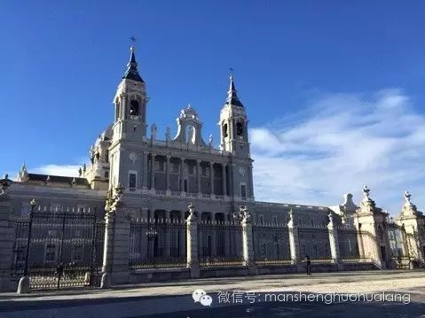 西班牙足球辉煌时期_西班牙足球辉煌历史记录_西班牙足球历史战绩