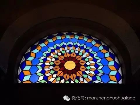 西班牙足球辉煌历史记录_西班牙足球历史战绩_西班牙足球辉煌时期