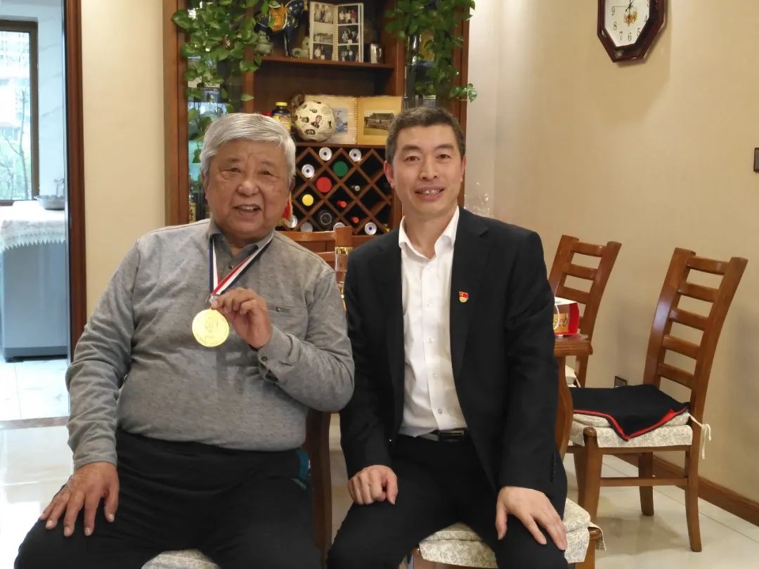 足球守门员精彩瞬间_足球守门员著名_历史足球守门员名场面